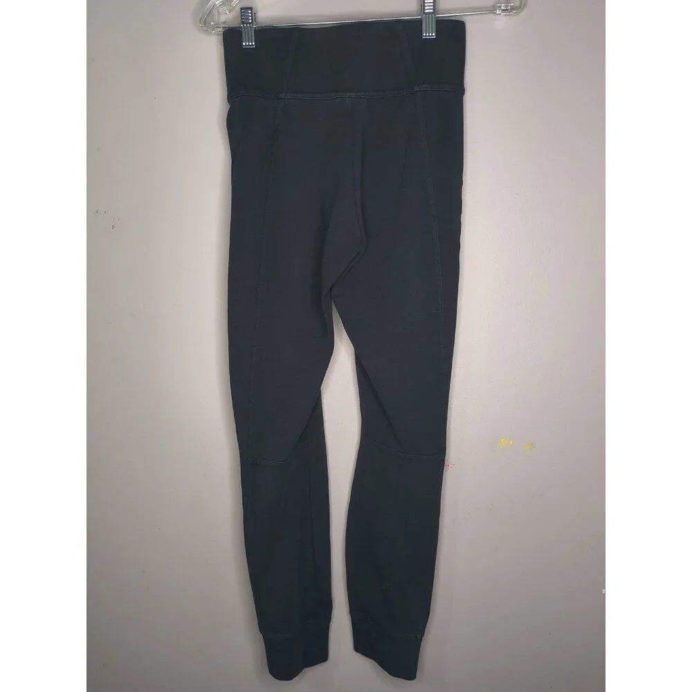 Nike Sportswear Athletic Legging Pants Black Women’s Size Medium Side Spellout